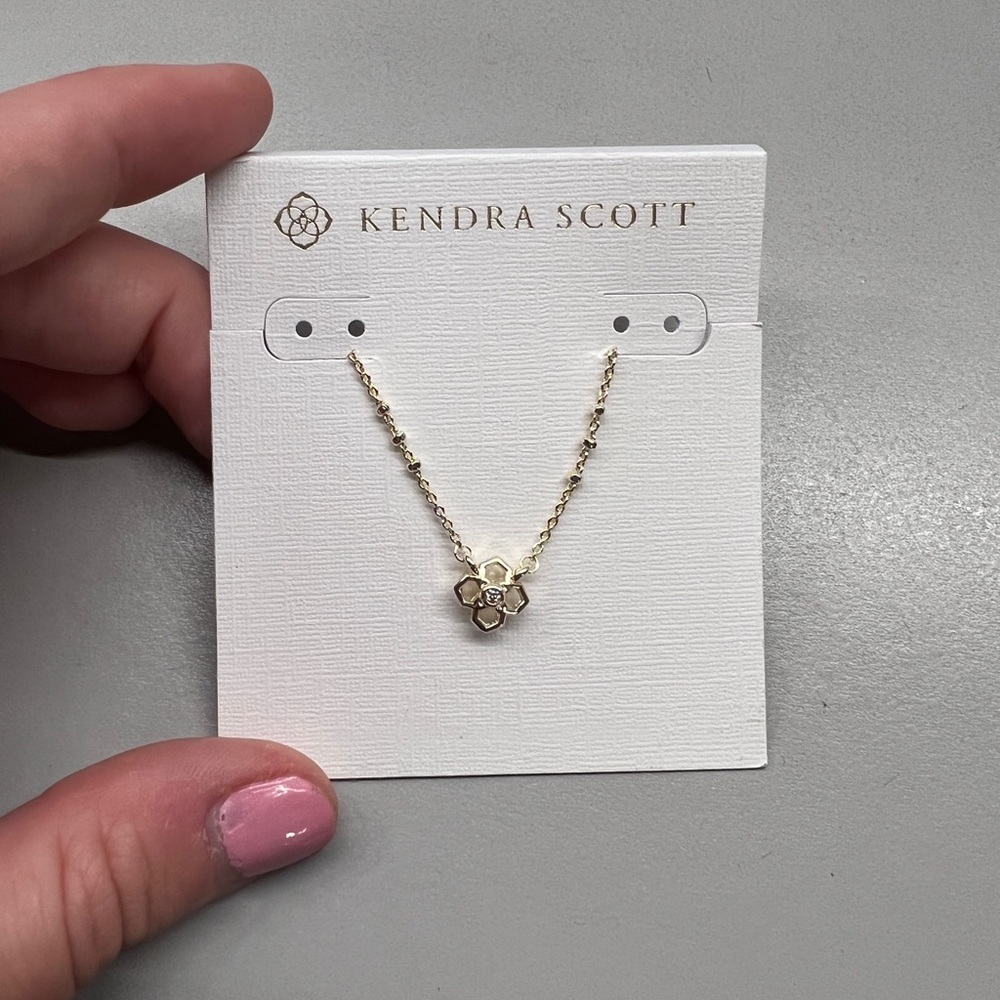Kendra Scott Necklace